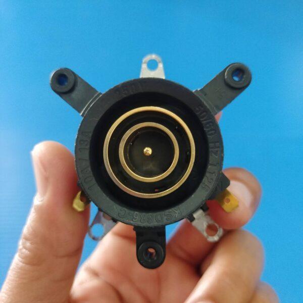 เทอร์โมสตัท สวิทช์ ซ็อคเก็ต เต้ารับ กาต้มน้ำ กาน้ำร้อน Thermostat Electric kettle Switch KSD686 585 13A 250VAC #CJ2311 - Image 2