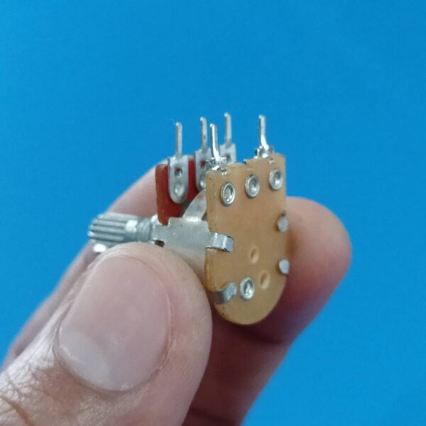 โวลลุ่ม วอลลุ่ม โพเทนชิโอมิเตอร์ ตัว R ปรับค่า Potentiometer Volume 5pin แนวนอน มีสวิทช์ #WH148 5HP-A15 (1 ตัว) - Image 3