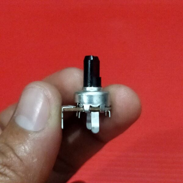 โวลลุ่ม วอลลุ่ม โพเทนชิโอมิเตอร์ Potentiometer 121 R121 3 ขา แนวตั้ง แกน D 10mm A10K A20K B10K #R121 3VD-10mm (1 ตัว) - Image 3