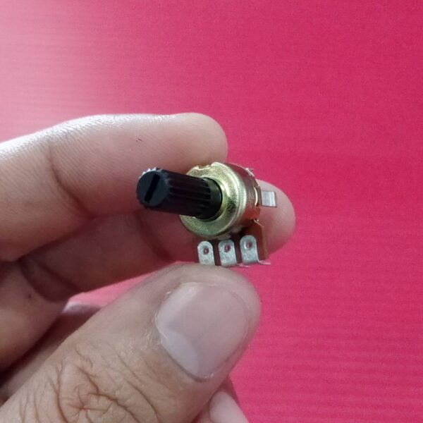 โวลลุ่ม วอลลุ่ม โพเทนชิโอมิเตอร์ Potentiometer 3 ขา แนวตั้ง 15mm B10K B50K B100K #R1212N 3VP-15mm (1 ตัว) - Image 4