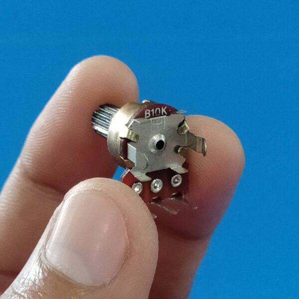 โพเทนชิโอมิเตอร์ วอลลุ่ม โวลลุ่ม Potentiometer 3 ขา แนวตั้ง 10mm A1K A10K B10K B50K #R1212N 3VP-10mm (1 ตัว) - Image 4